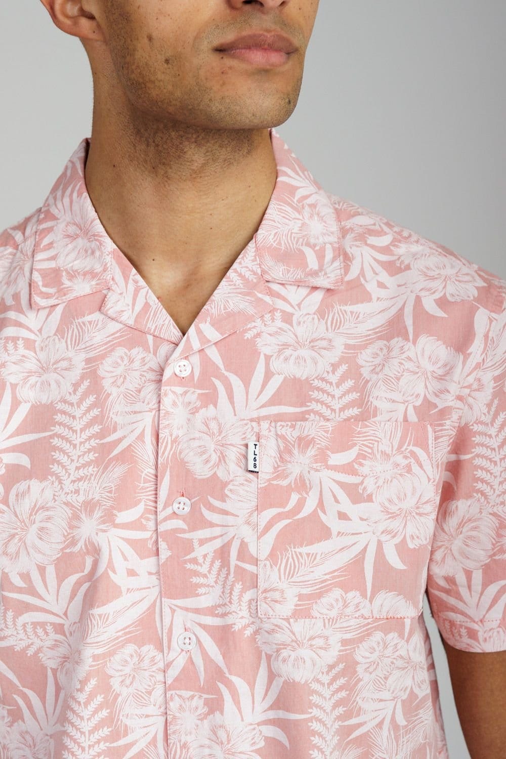 Tokyo Laundry Tokyo Laundry Men's Cotton Short Sleeve Button-Up Tropical Print Shirt in Coral - 4