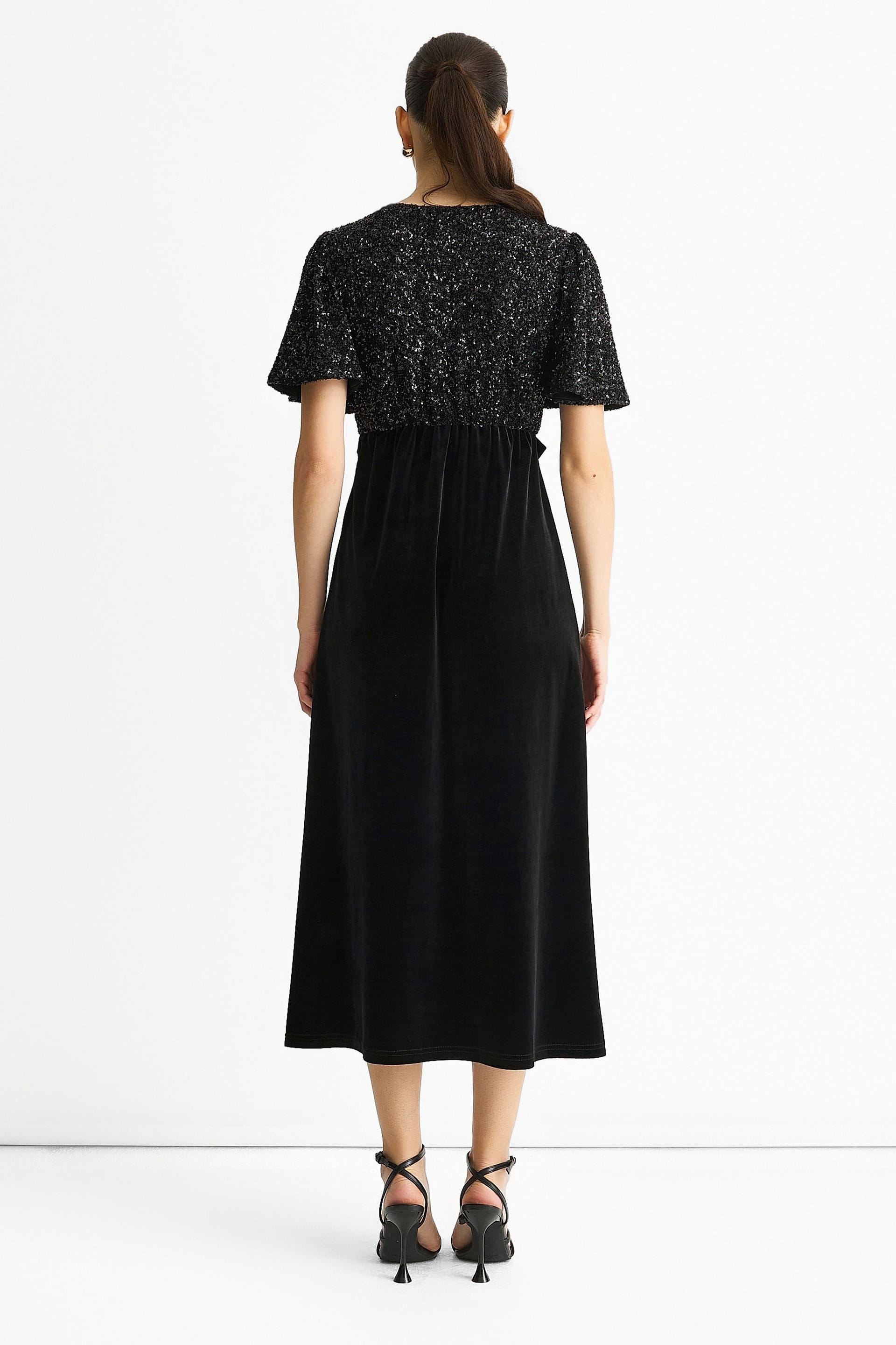 Gini London Gini London Women's Black Sequin Top Premium Velvet Occasion Midi Dress - 4