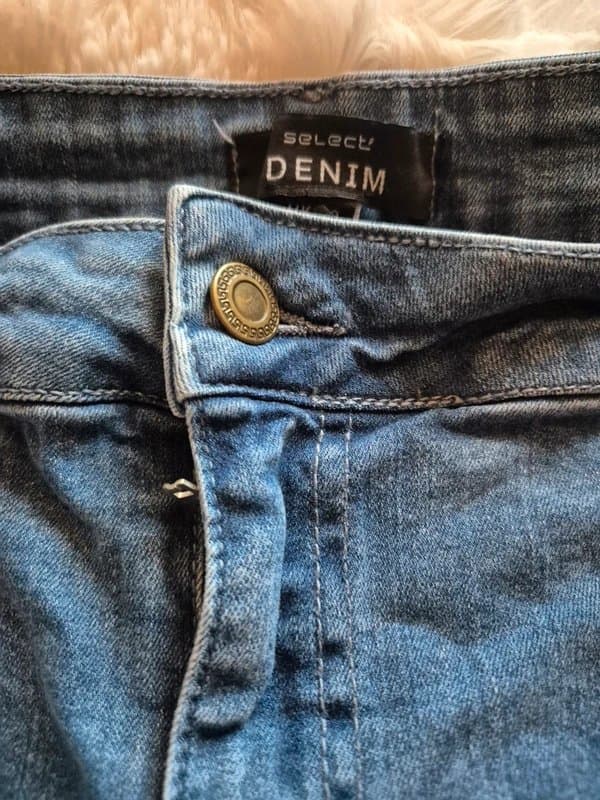 Select Stretch denim mini skirt size 20 (0034)