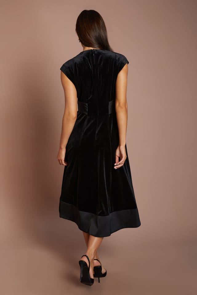 Coast Coast Women's Belted Velvet Midi Dress in Black - 3