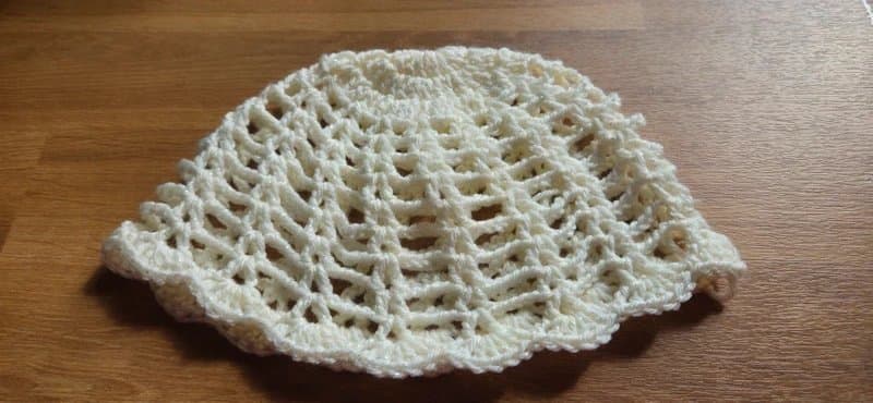 No Label Cream crochet skull cap. Hat.