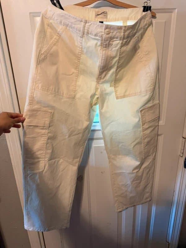 Universal Thread Universal Thread Cream Cargo Pants Size 12
