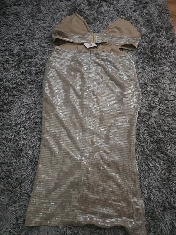 Missguided Missguided Gold Sequin Cut Out Midi Dress Size 16