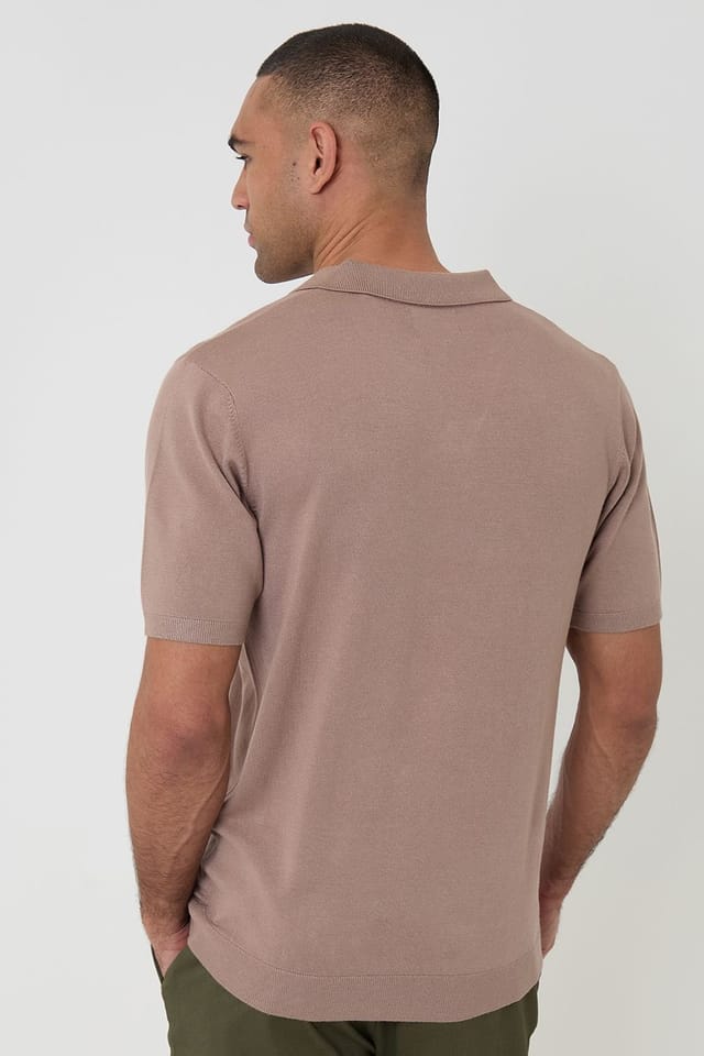 Threadbare Threadbare Men's Knitted Short Sleeve Trophy Neck Polo in Taupe - 2