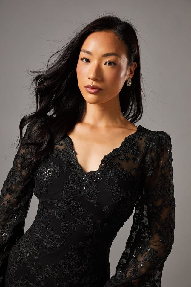 Coast Coast Women's V Neck Lace Long Sleeve Maxi Dress in Black - 2