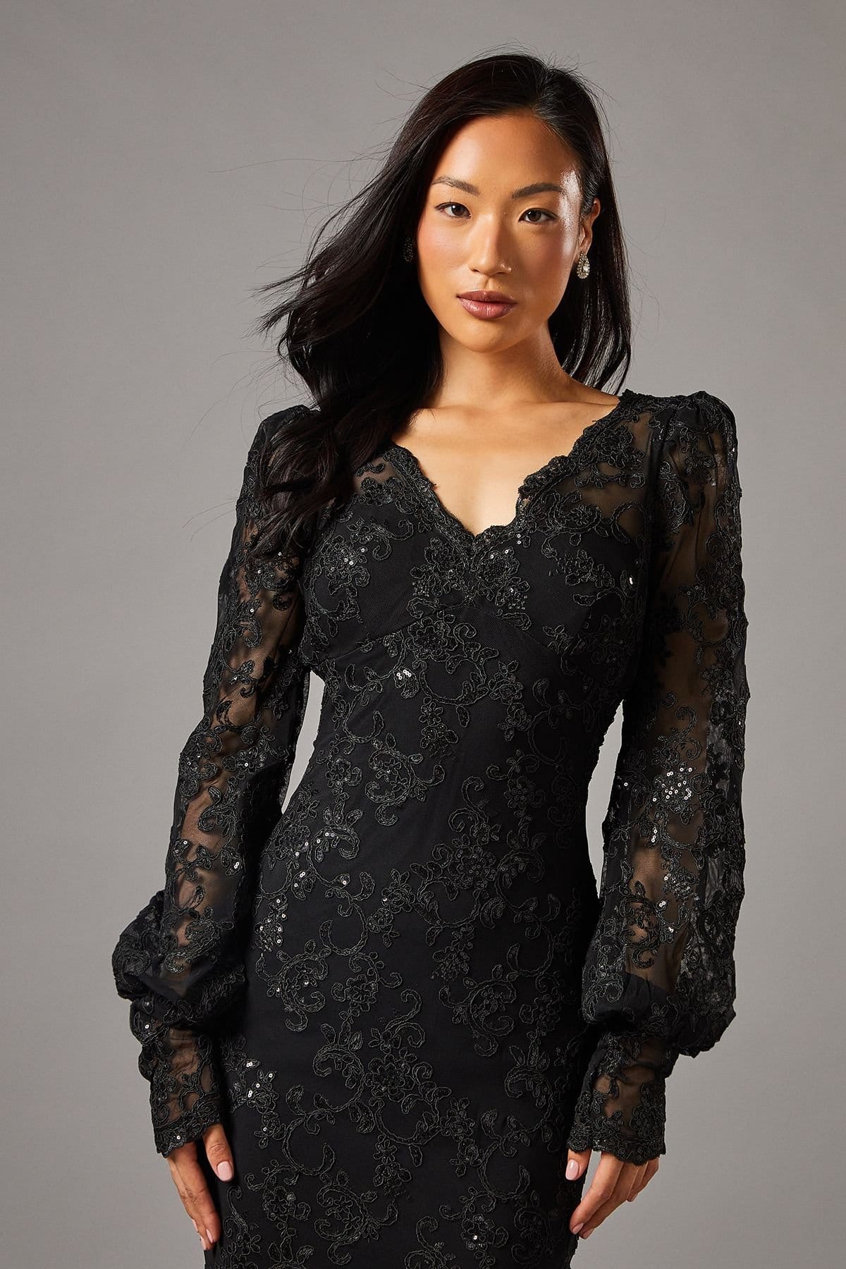 Coast Coast Women's V Neck Lace Long Sleeve Maxi Dress in Black - 4