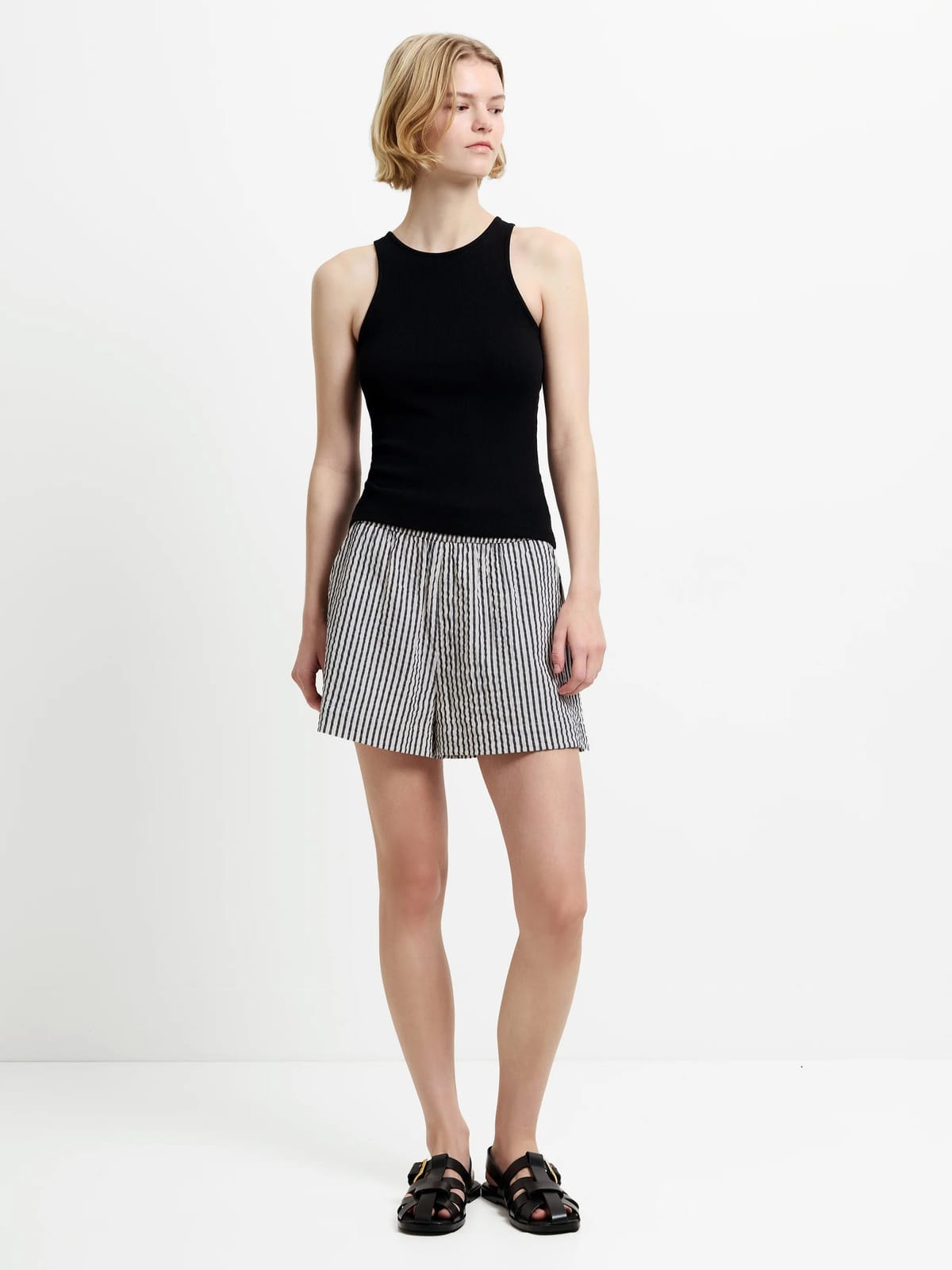 French Connection Lia Seersucker Striped Shorts Monochrome Stripes Off White Black - 1