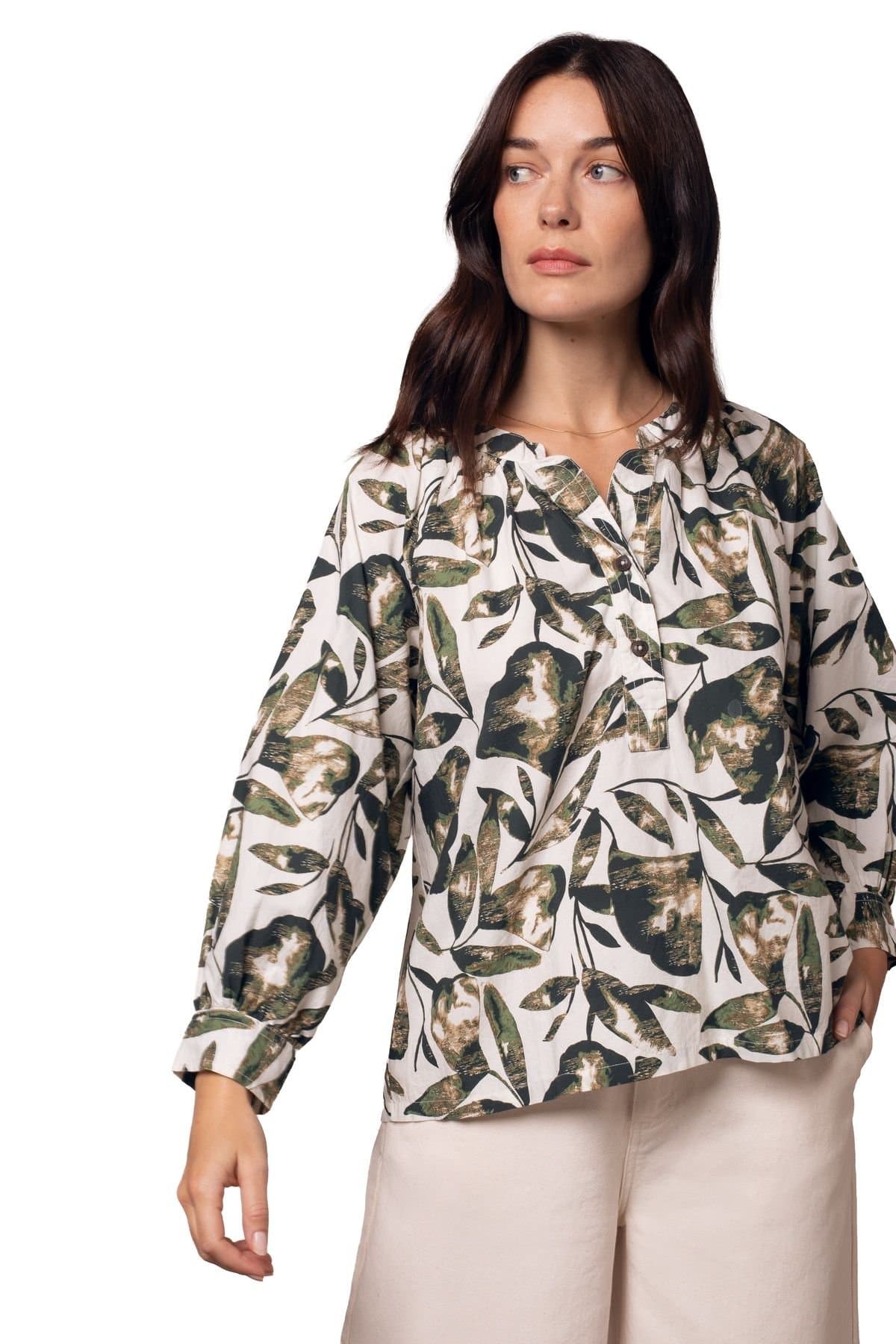 Celtic & Co Celtic & Co Women's Relaxed Cotton Printed V-Neck Blouse in Off-White