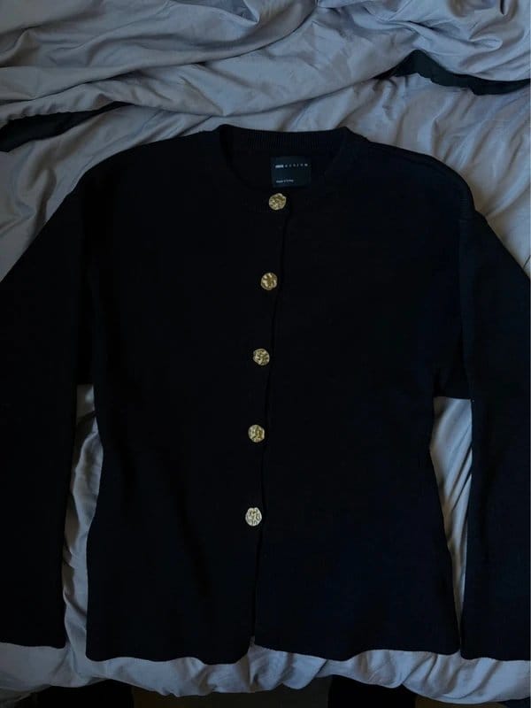ASOS Design ASOS knitted crew neck cardigan with gold buttons - 1