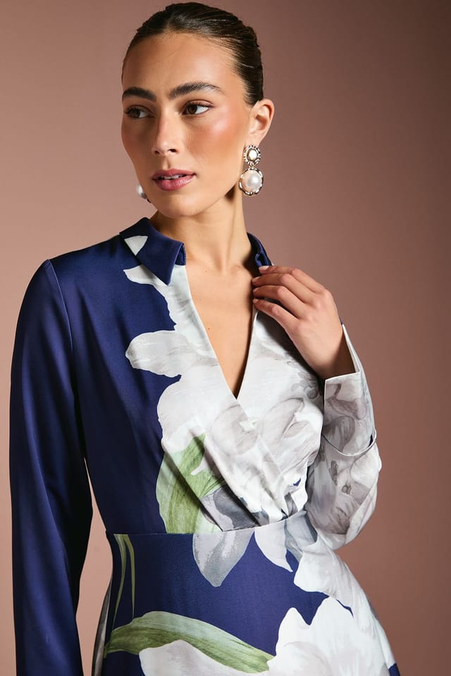 Coast Coast Women's Placement Print Wrap Front Maxi Dress in Navy - 2