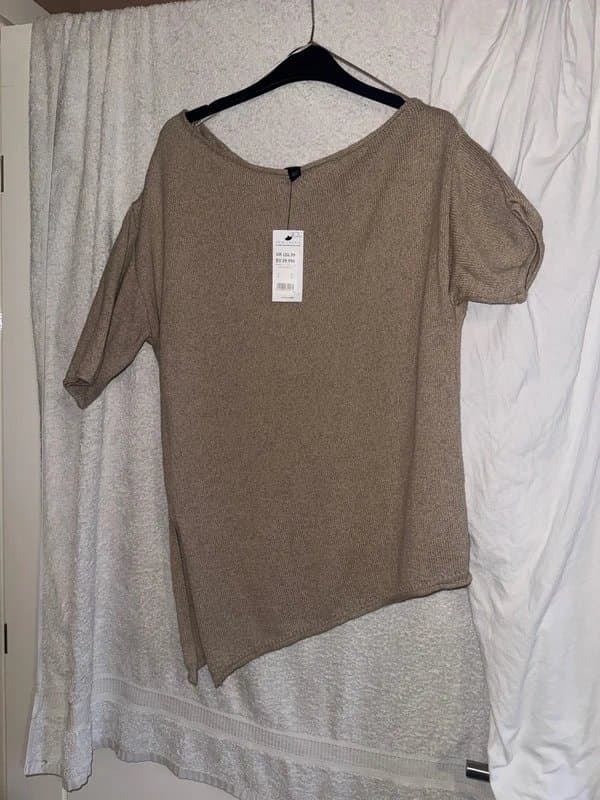 New Look Asymmetrical oatmeal relaxed knit tshirt