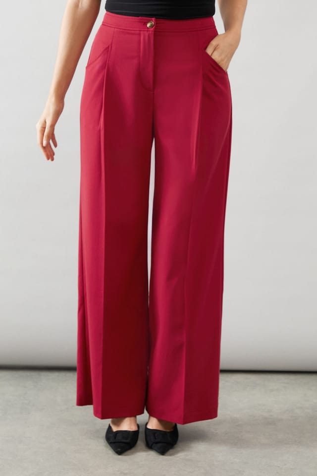 Wallis Wallis Women's Wide Leg Pleat Detail Trouser in Red - 2