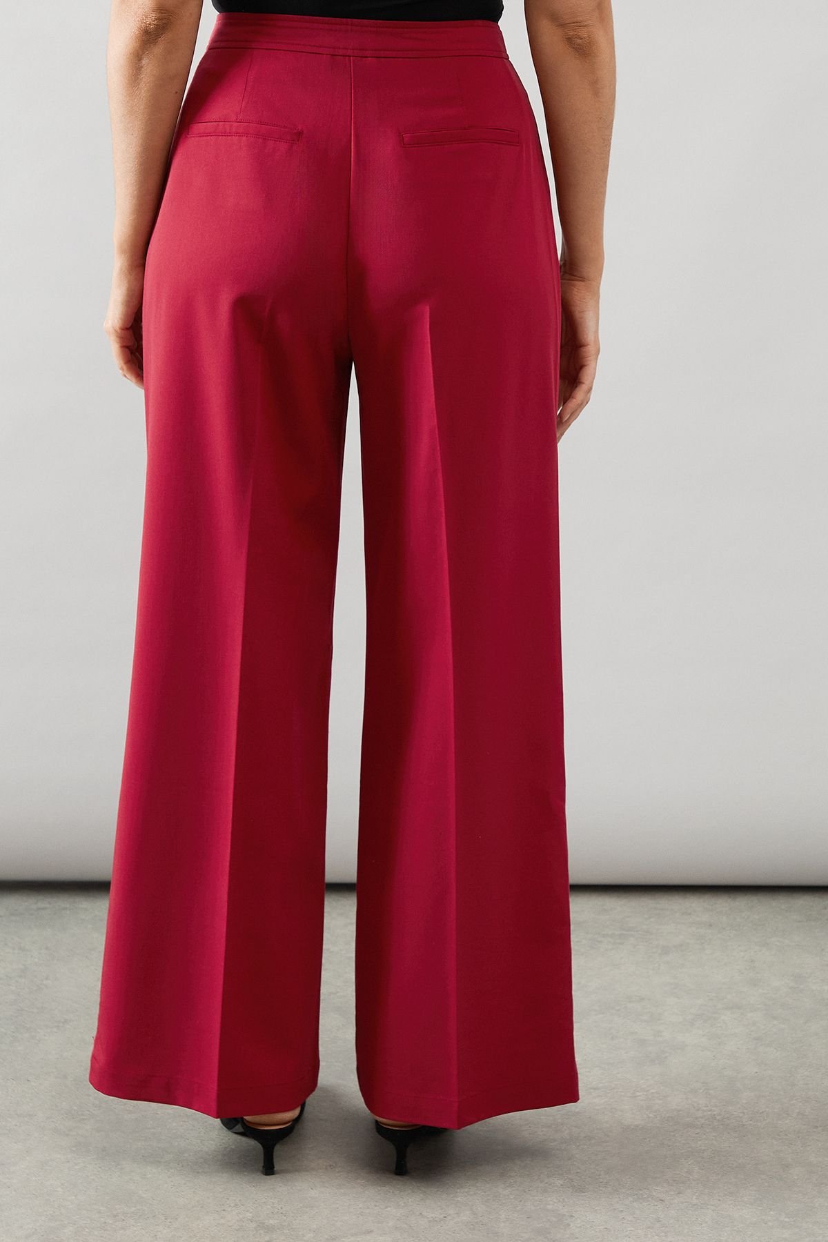 Wallis Wallis Women's Wide Leg Pleat Detail Trouser in Red - 3