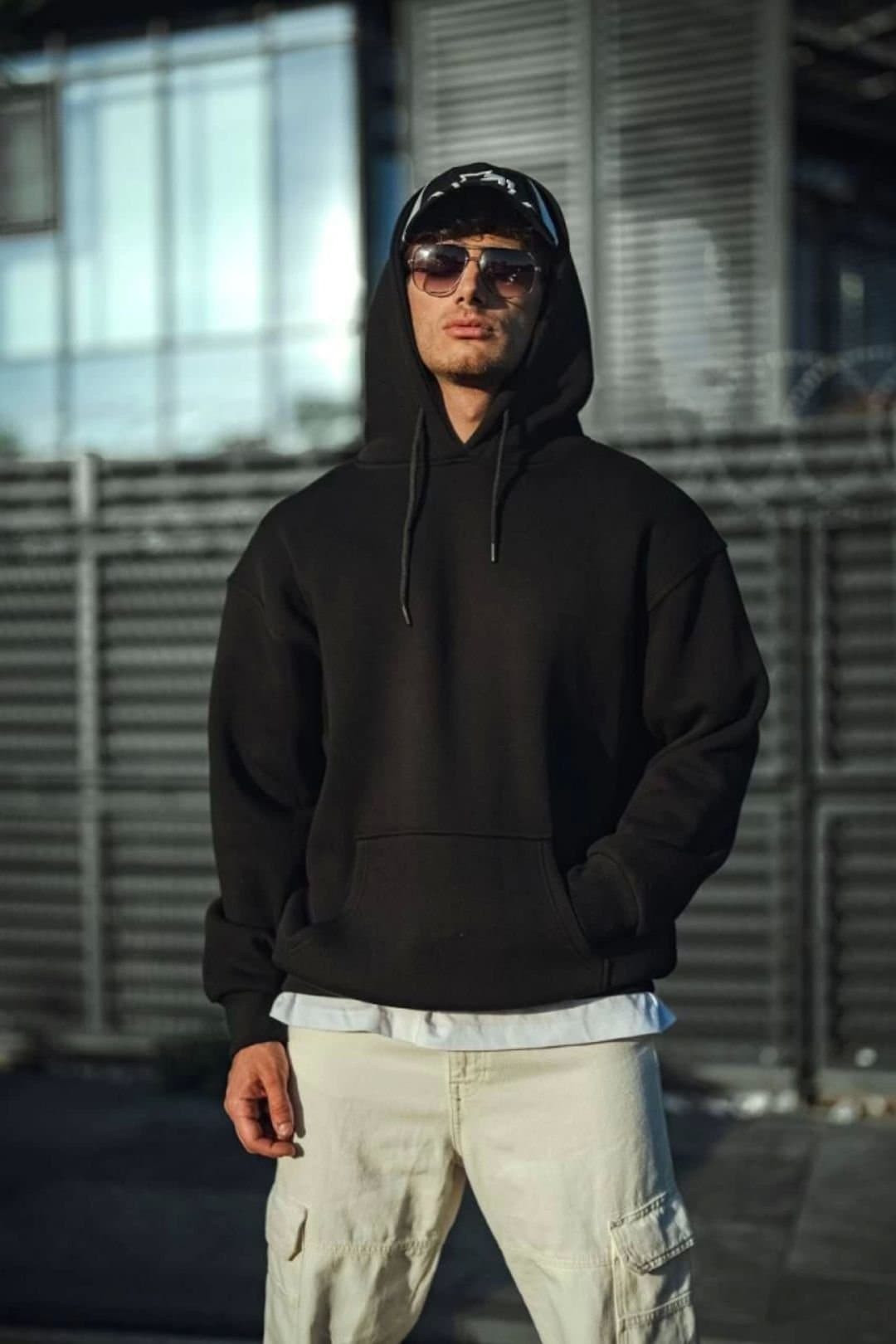 Janes Janes Men's Oversized Hooded Sweatshirt with Pocket in Black