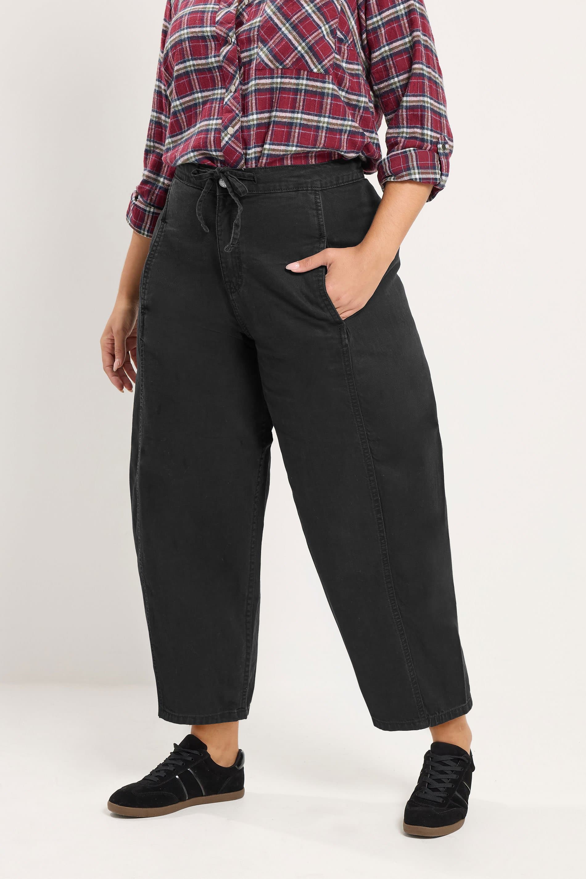 Yours Plus Size Washed Black Crop Barrel Jeans