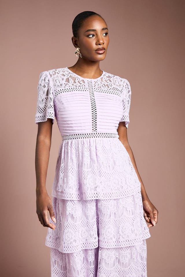 Coast Coast Women's Tiered Lace Midi Dress in Lilac - 2