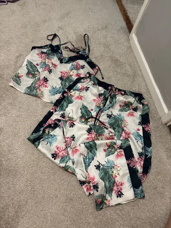 New Look Women’s silky pjs