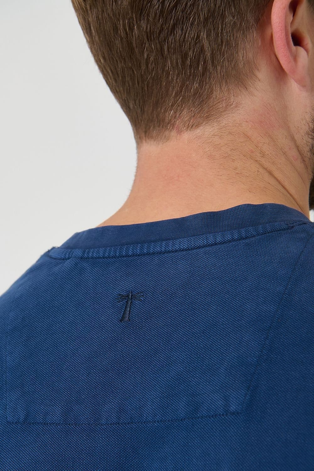 Saltwell Saltwell Men's Dyed Crew Neck Cotton T-Shirt in Indigo - 4