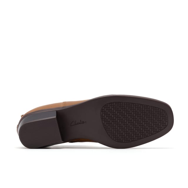 Clarks Clarks Women's Danyelle Skip Tan Leather Ankle Boots in Brown - 3