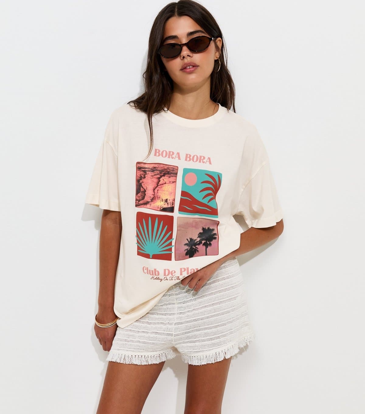 New Look Women's Off White Cotton Bora Bora Abstract Box Print Oversized T-Shirt New Look
