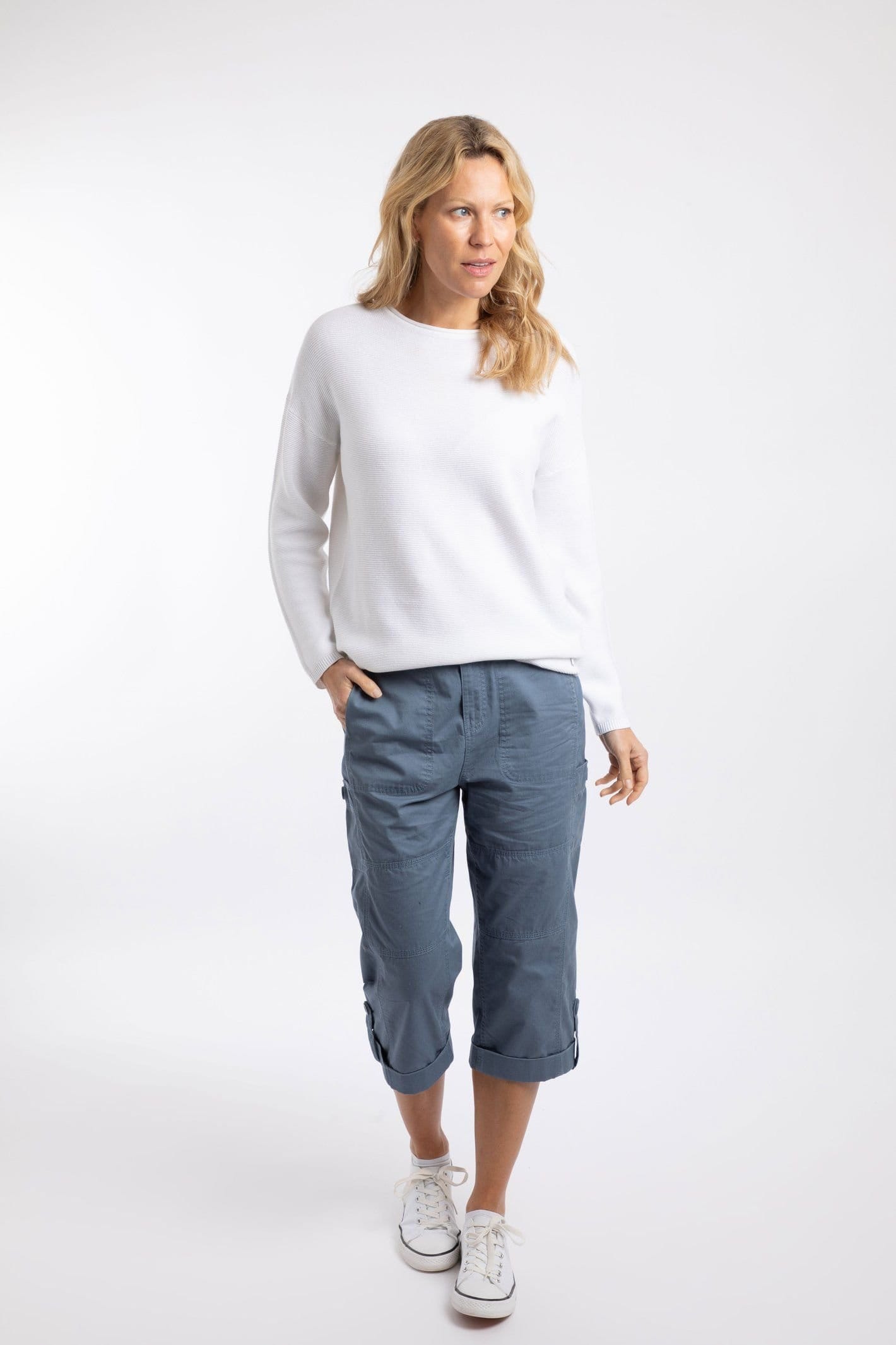 Weird Fish Weird Fish Women's Dalla Knitted Crew Neck Jumper in White - 4