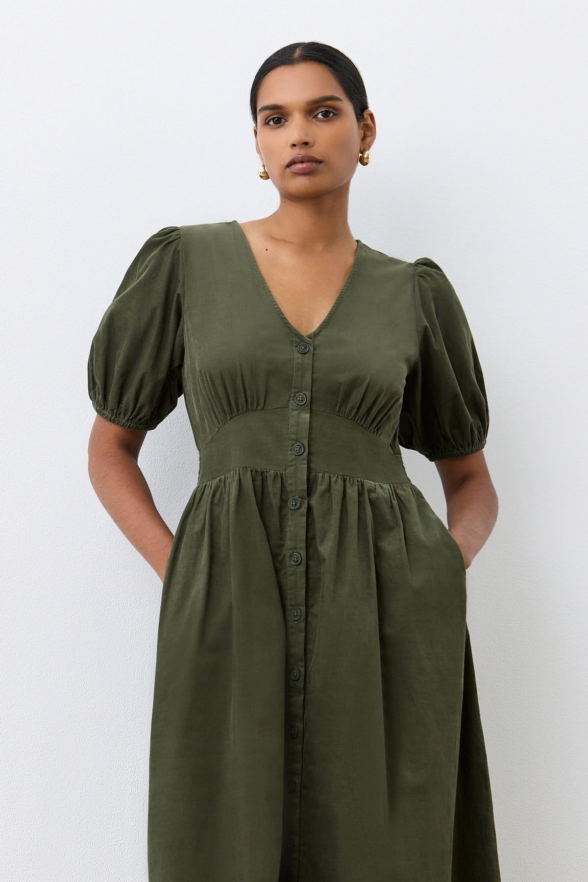 Finery London Finery London Women's Arlow Short Sleeve V Neck Midi Tea Dress in Dark Olive - 4