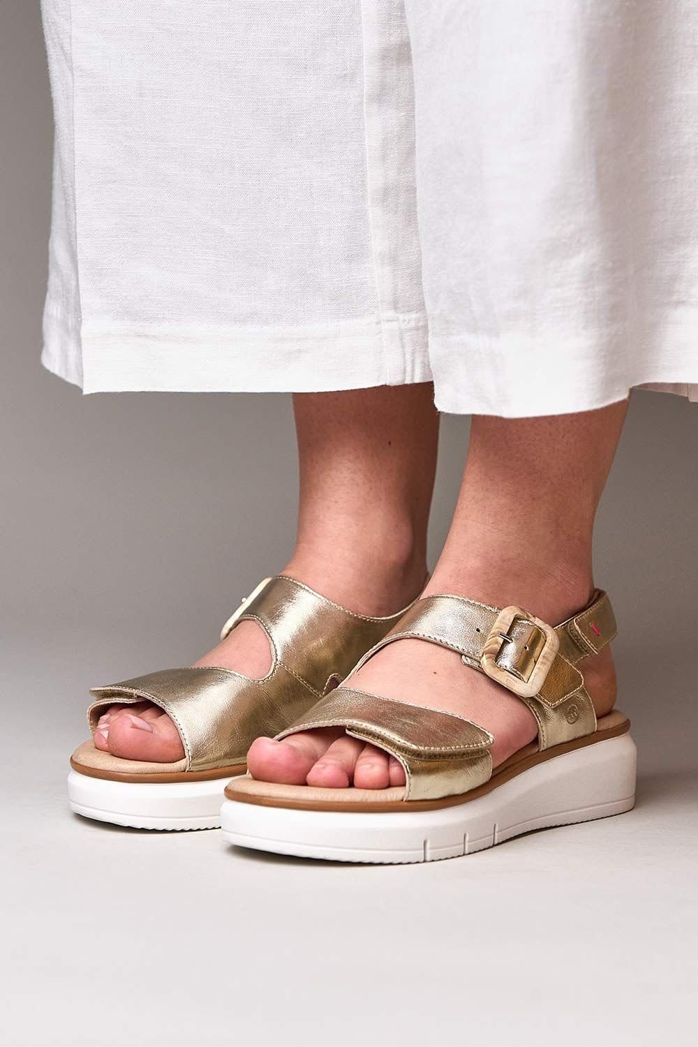 Moshulu Moshulu Women's 'Perran' Platform 3 strap sandals in Metallic Gold - 1