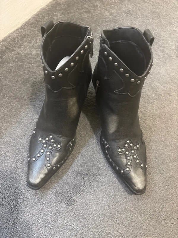 New Look Embellished cowboy boot