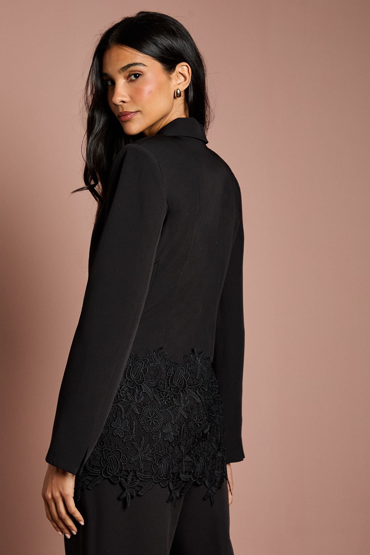 Coast Coast Women's Single Breasted Lace Trim Fitted Blazer in Black - 3