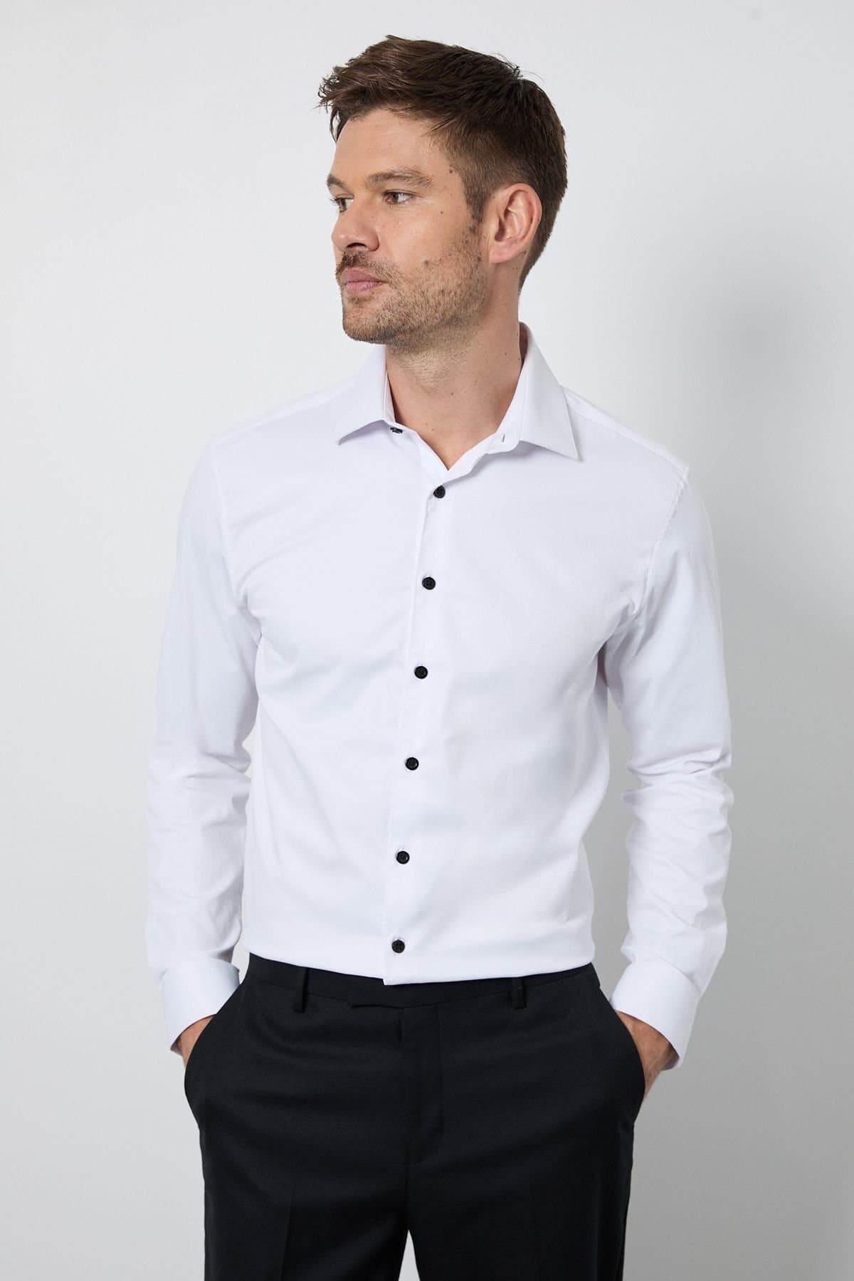 Burton Burton Men's White Easy Iron Slim Fit Shirt