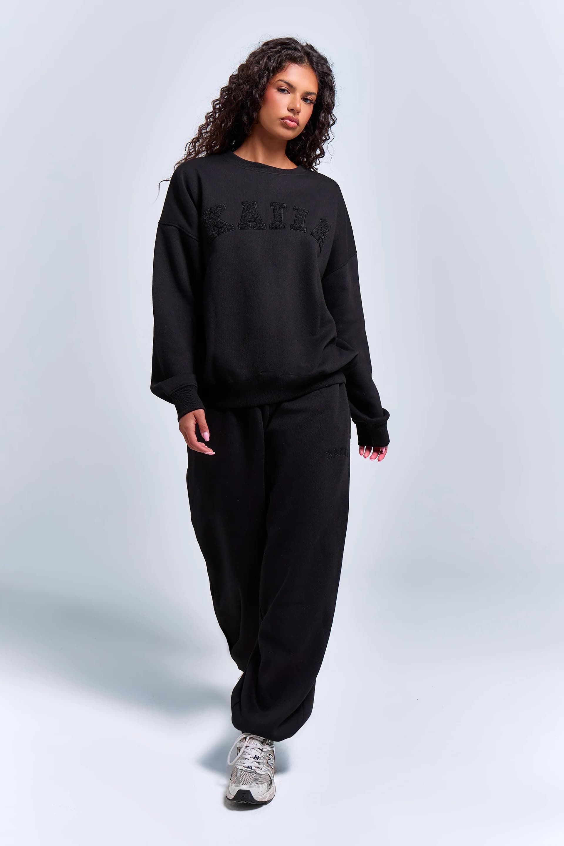 Kaiia Kaiia Logo Cuffed Joggers Black