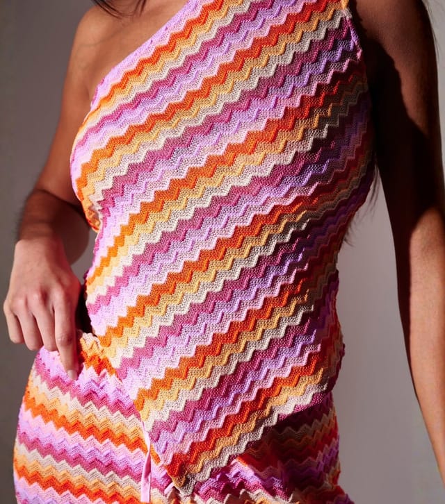 South Beach Women's Pink Chevron One Shoulder Top South Beach New Look - 3