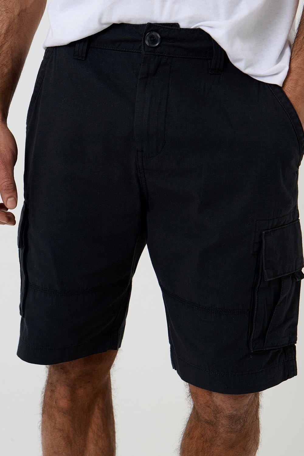 Threadbare Threadbare Men's 'Manchester' Cotton Cargo Shorts in Black - 4