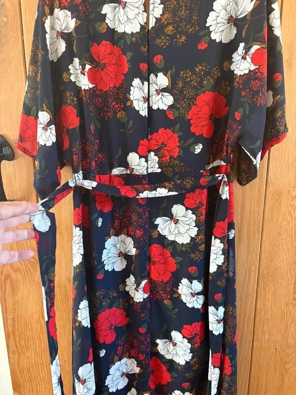 Izabel London Pretty floral dress