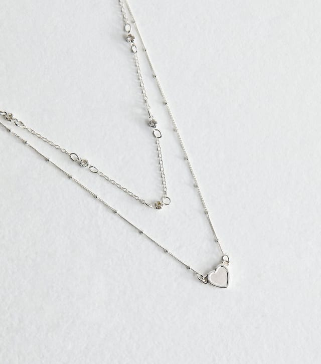 New Look Silver Layered Pearl Effect Heart Charm Necklace New Look - 3