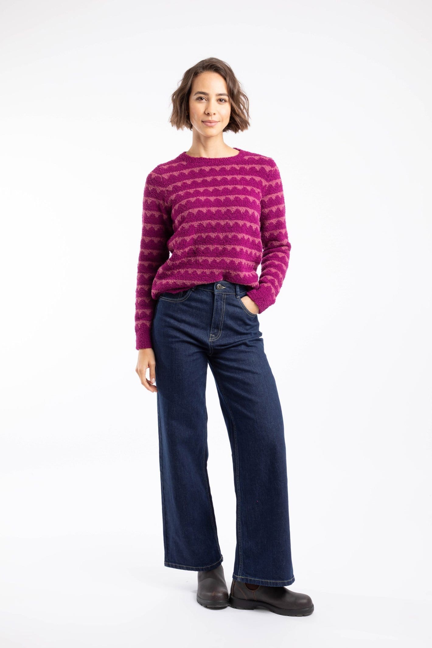 Weird Fish Weird Fish Women's Tyla Cosy Knit Scalloped Jumper in Magenta - 4