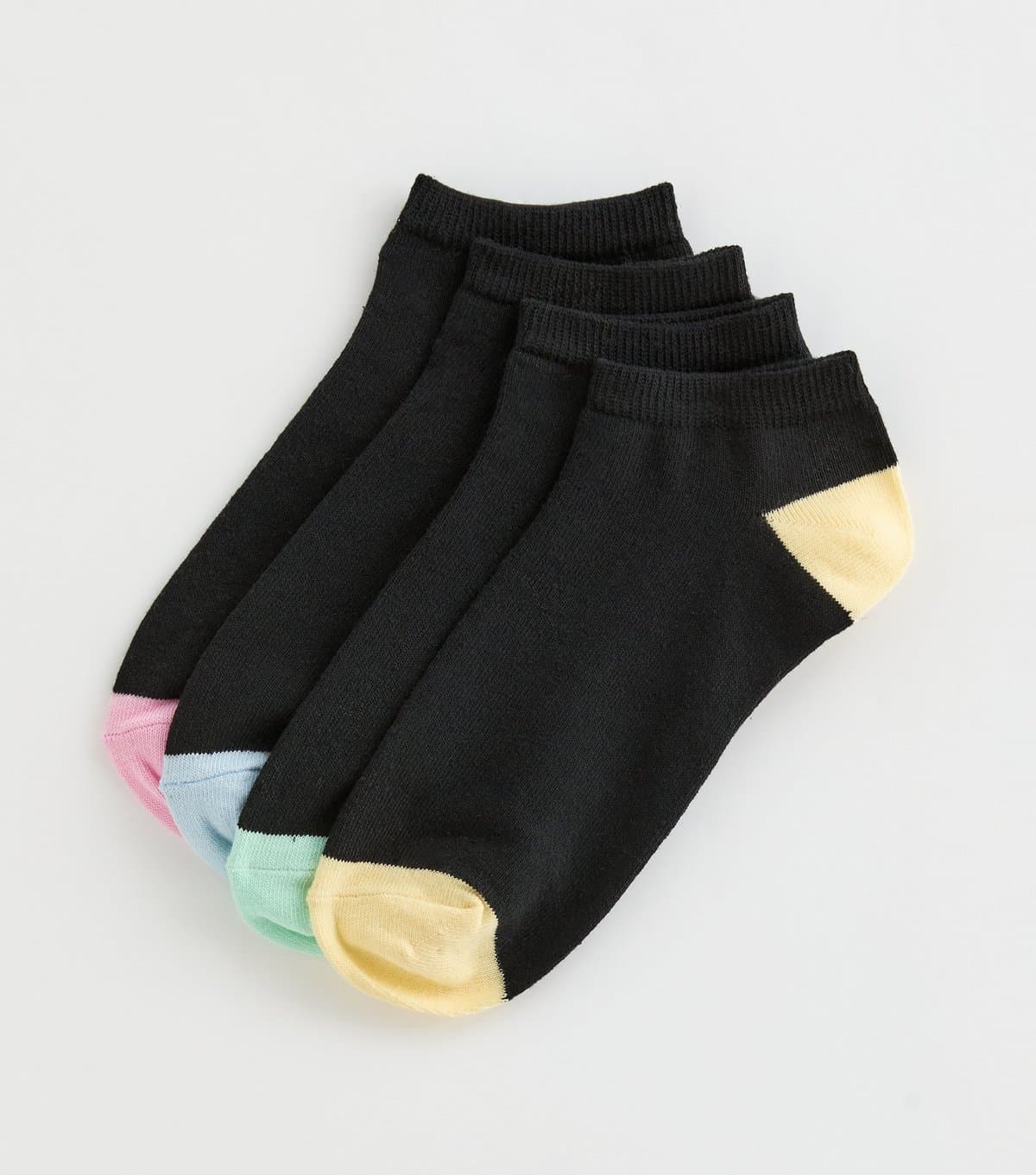 New Look Pack of 4 Black Contrast Toe and Heel Trainer Socks New Look