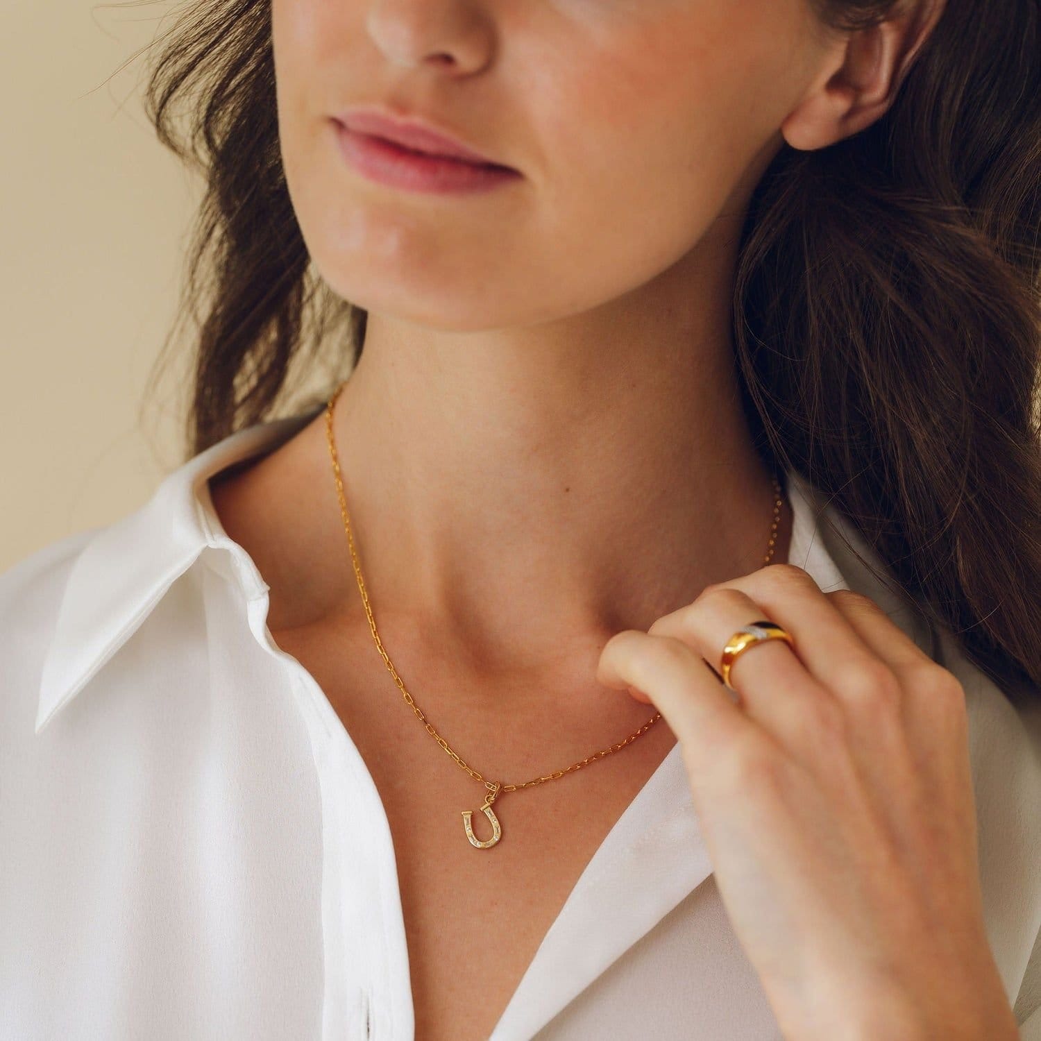 Gold Trip Gold Trip Women's Horseshoe Charm Necklace in Gold - 4