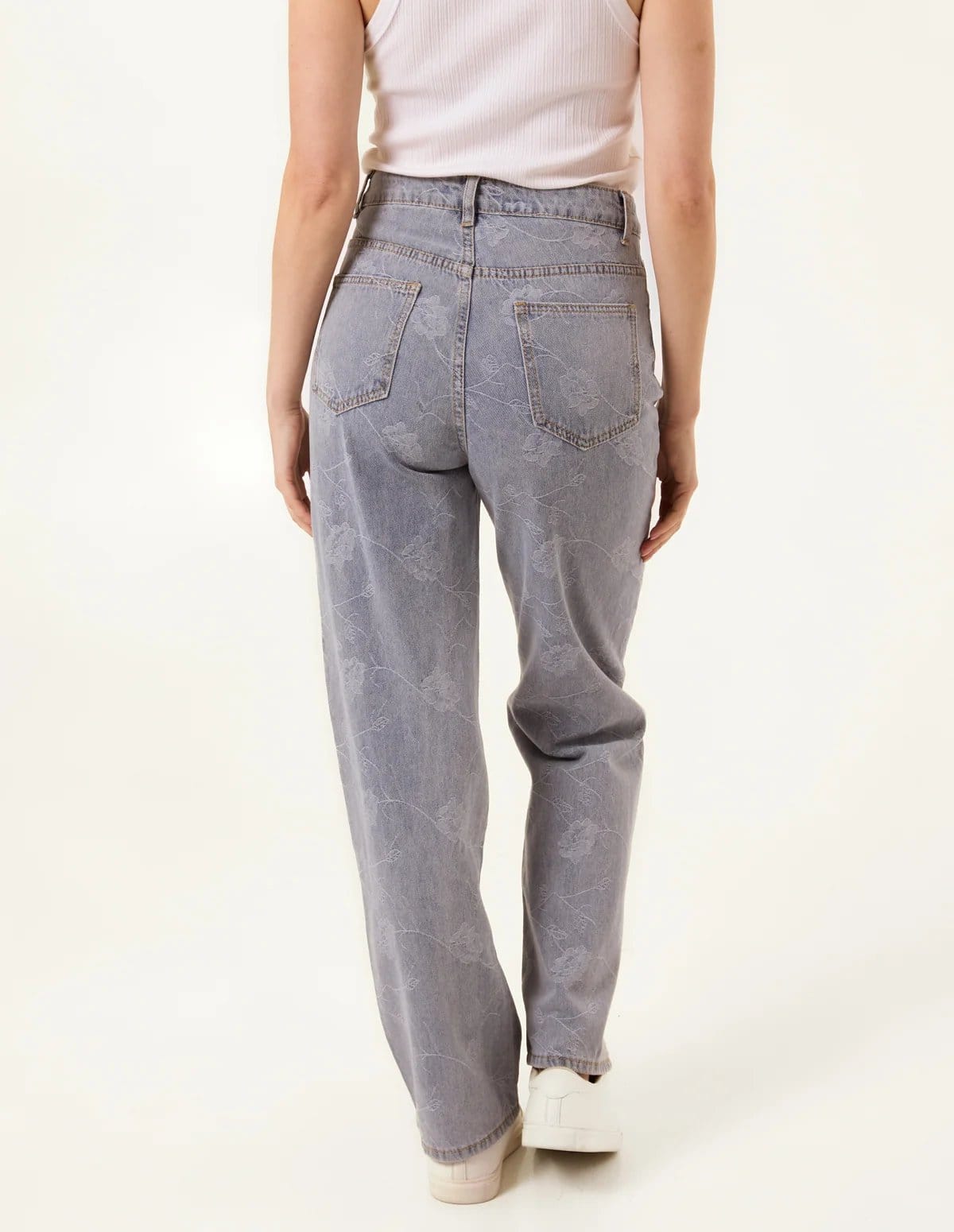 Blue Vanilla Flower Embroidered Jeans - 4