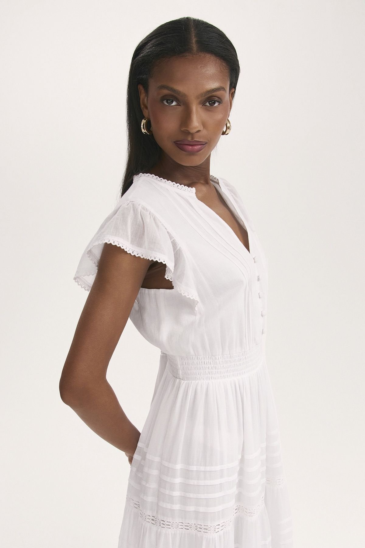 Finery London Finery London Women's Jude Tiered Midi Dress in White - 4