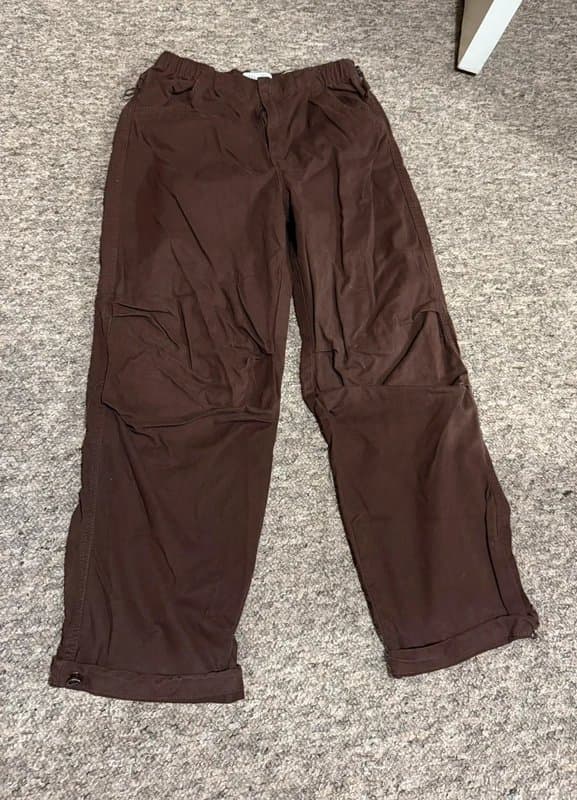 Bershka Bershka brown parachute pants M