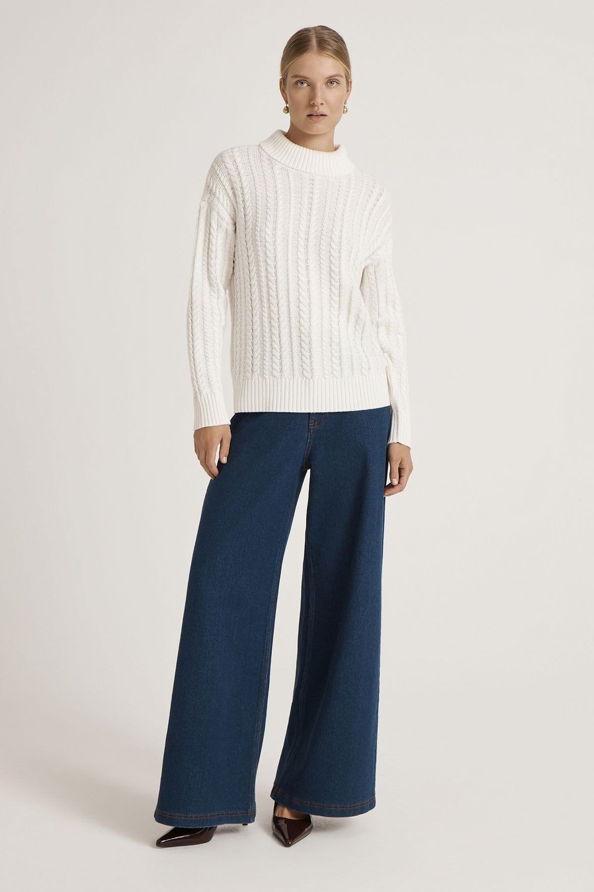 Finery London Finery London Women's Vivana Turtle Neck Knitted Sweater in Natural White - 4