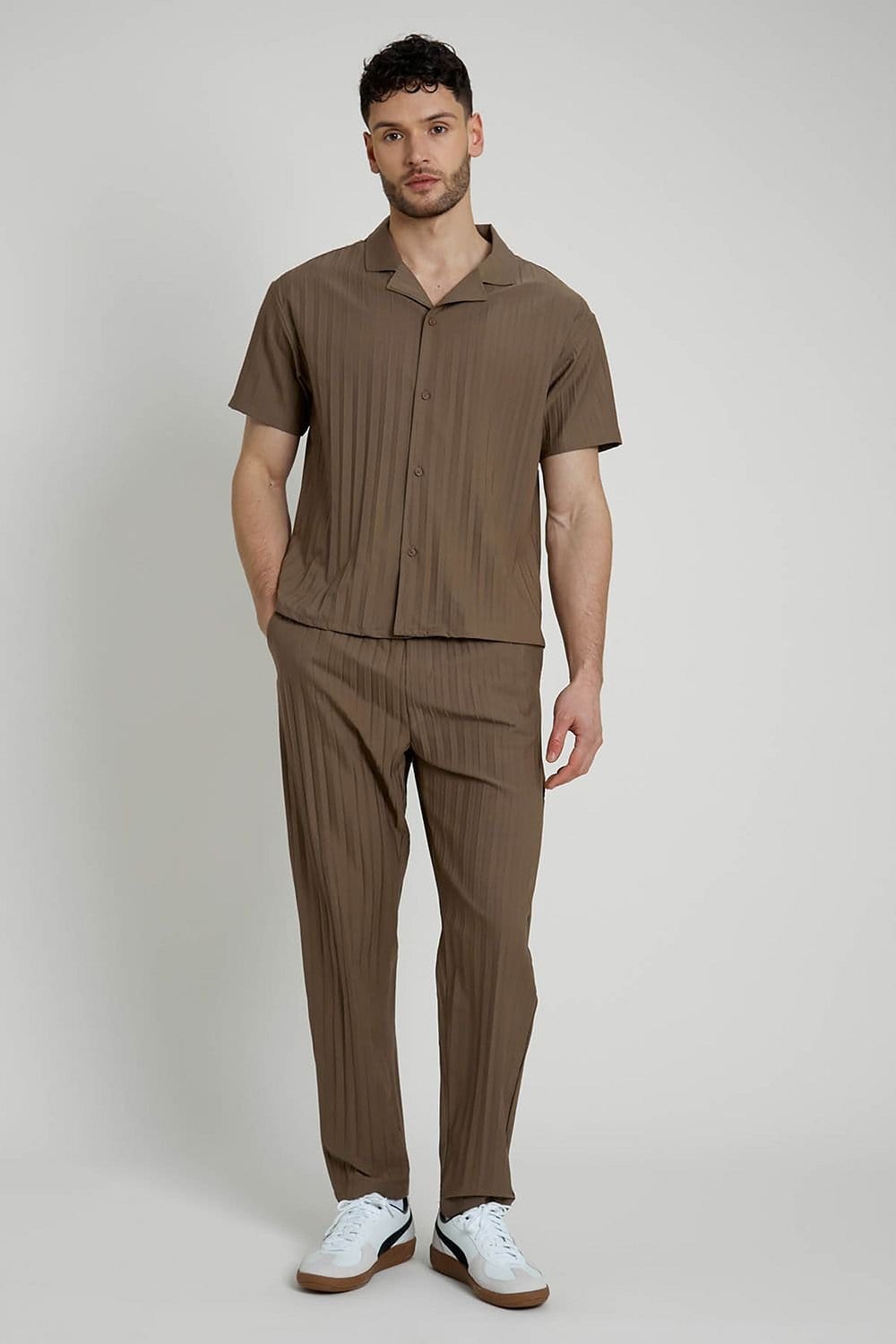 Native Youth Native Youth Men's Short Sleeve Lightweight Plissé Relaxed Shirt in Taupe - 4