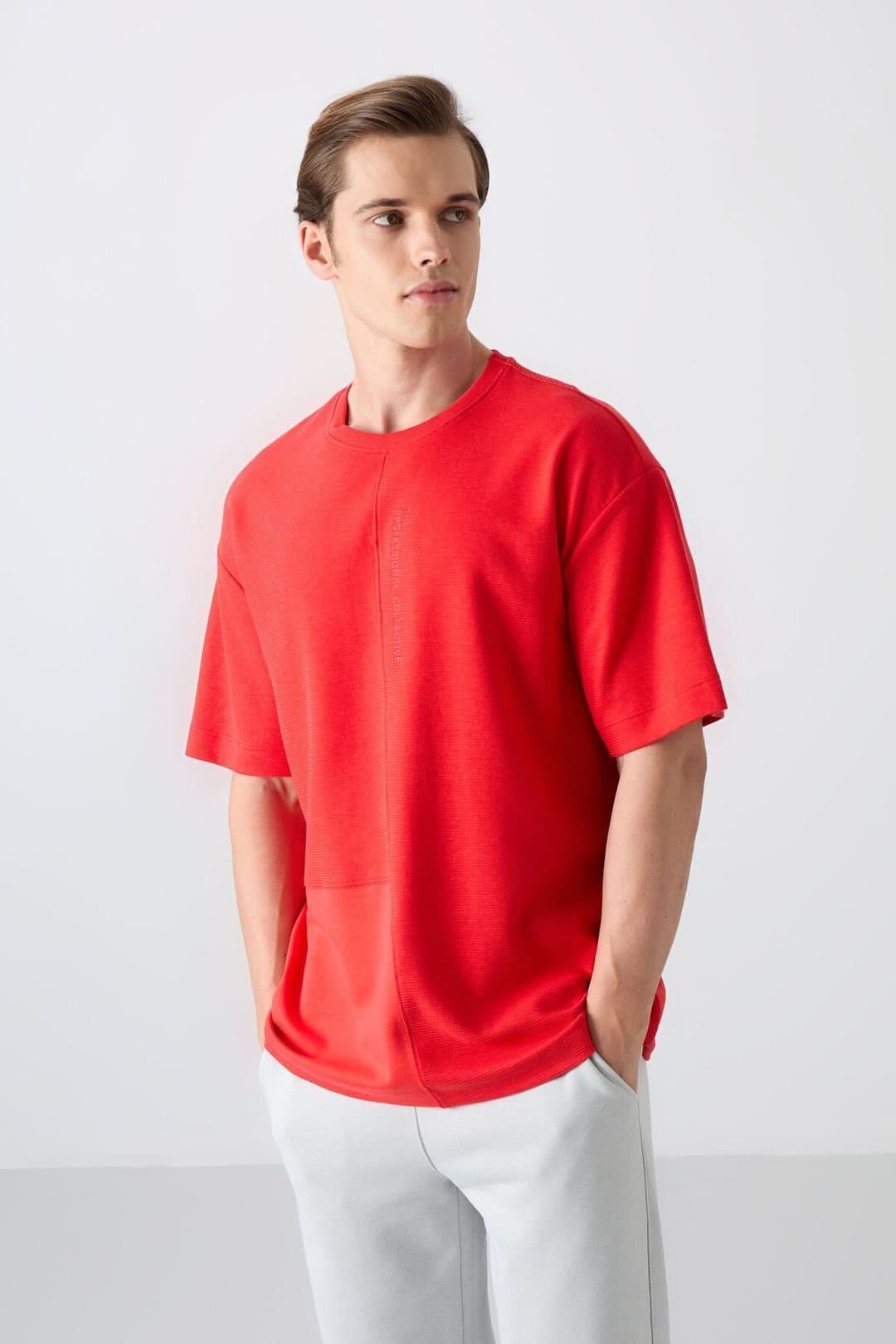 Tommy Life Tommy Life Men's Long Oversized Crew Neck Pocket T-Shirt in Red