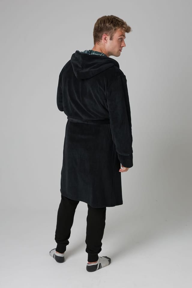 Tokyo Laundry Tokyo Laundry Men's Plush Dressing Gown in Black - 2