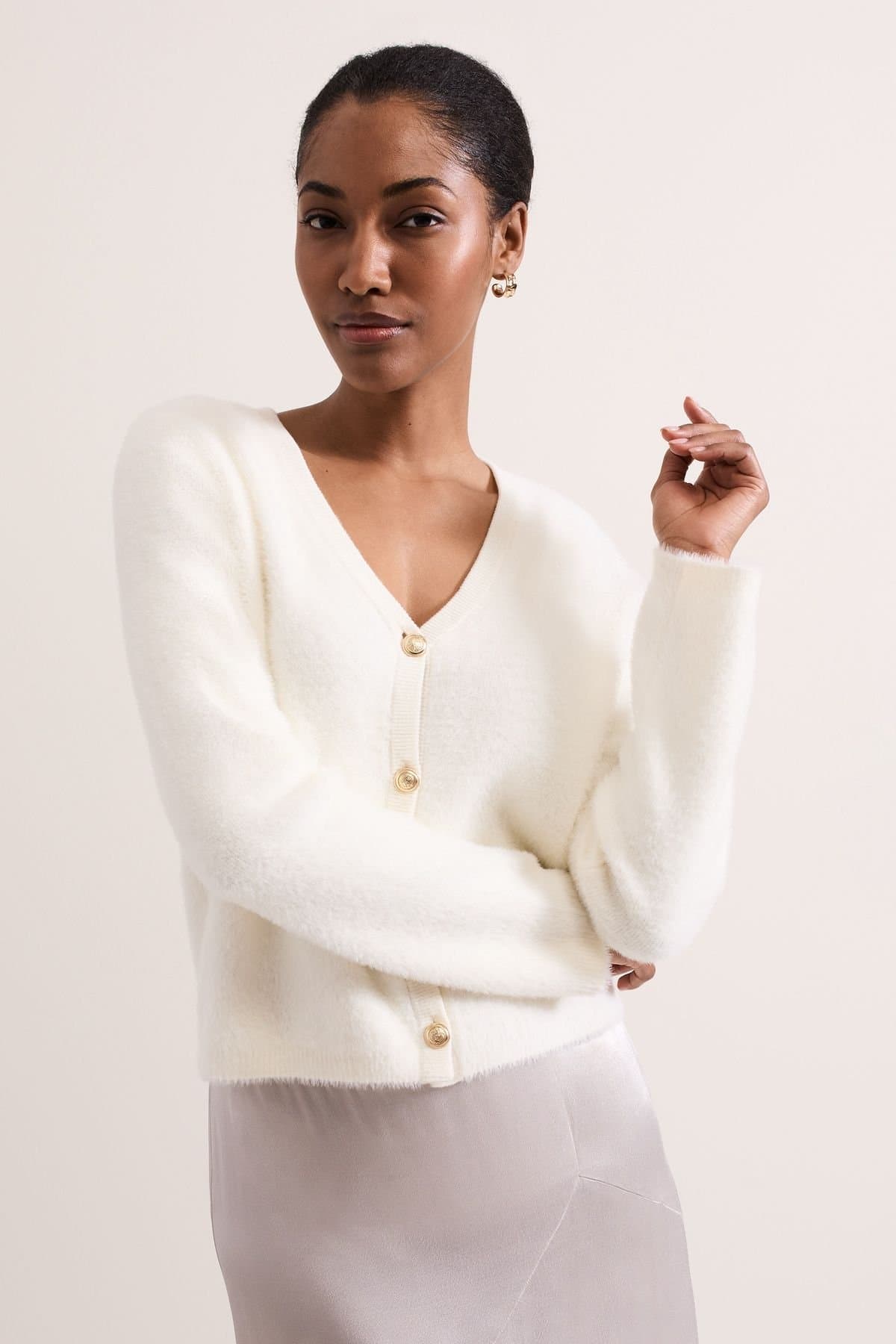 Phase Eight Phase Eight Women's Mindy Fluffy Knit V Neck Cardigan in Off-White