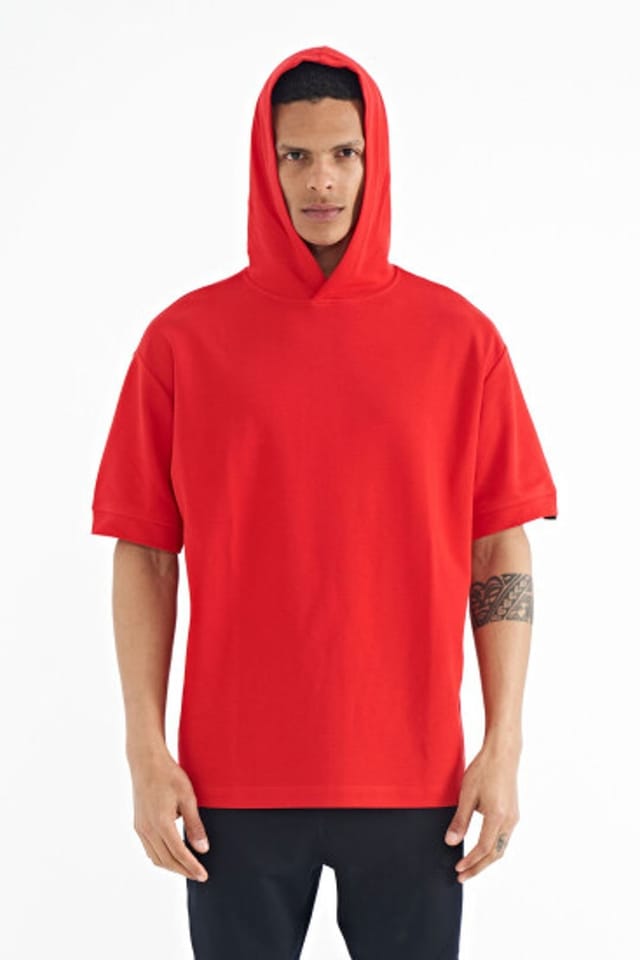 Tommy Life Tommy Life Men's Oversized Hooded Short-sleeve T-shirt in Red - 3