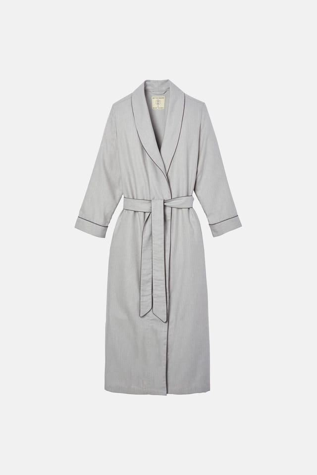 British Boxers British Boxers Women's 'Armoury Grey' Herringbone Cotton Twill Dressing Gown in Light Grey - 2