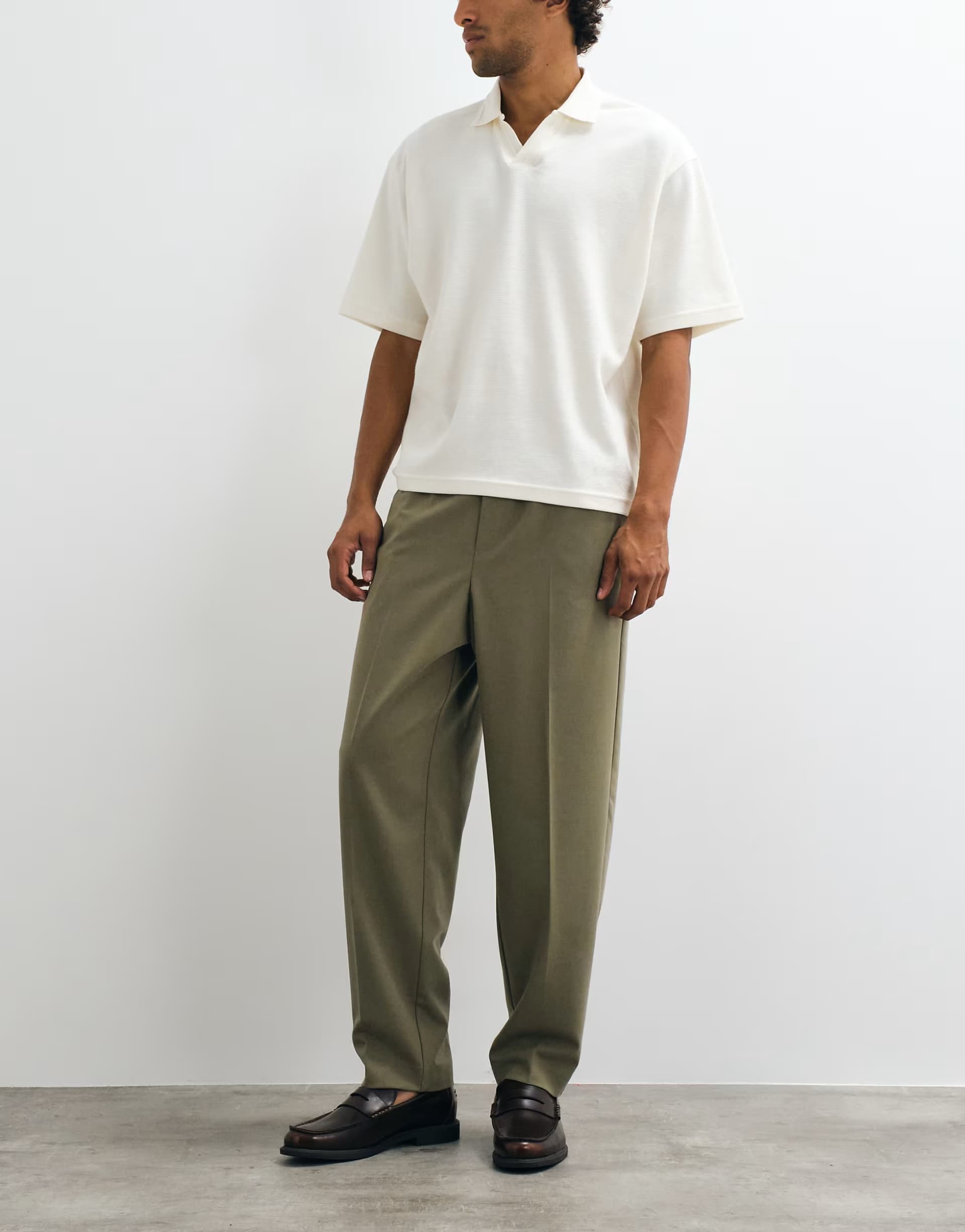 ASOS ASOS DESIGN tailored pull on comfort stretch relaxed tapered trousers in khaki twill