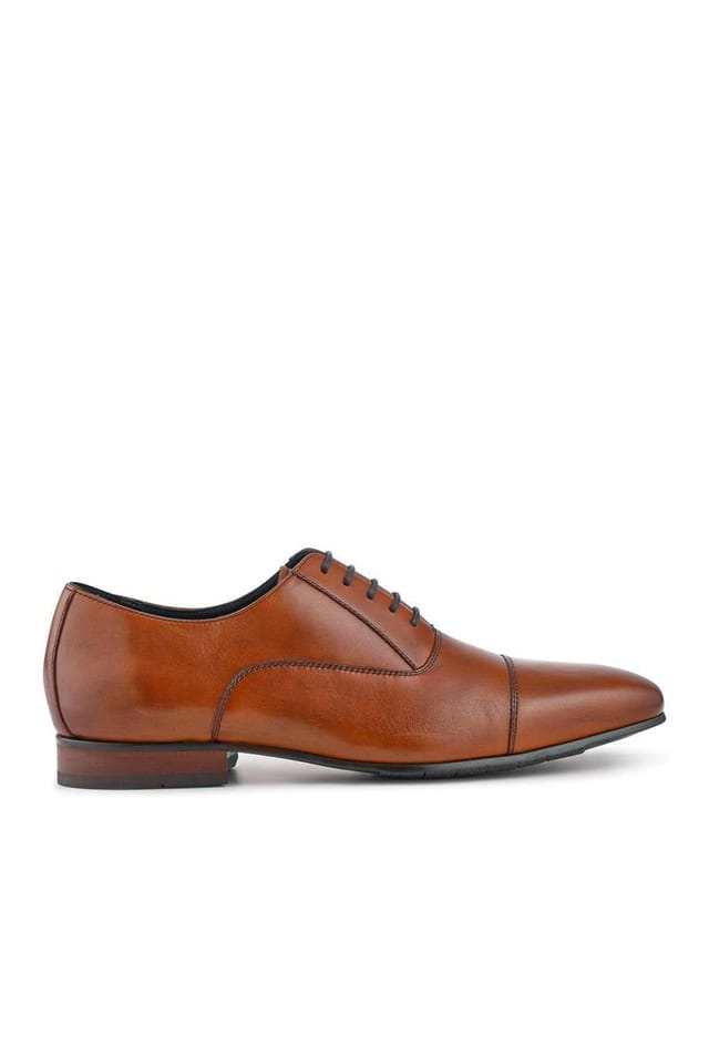 Jones Bootmaker Jones Bootmaker Men's Montreal Smart Leather Shoes in Tan - 2